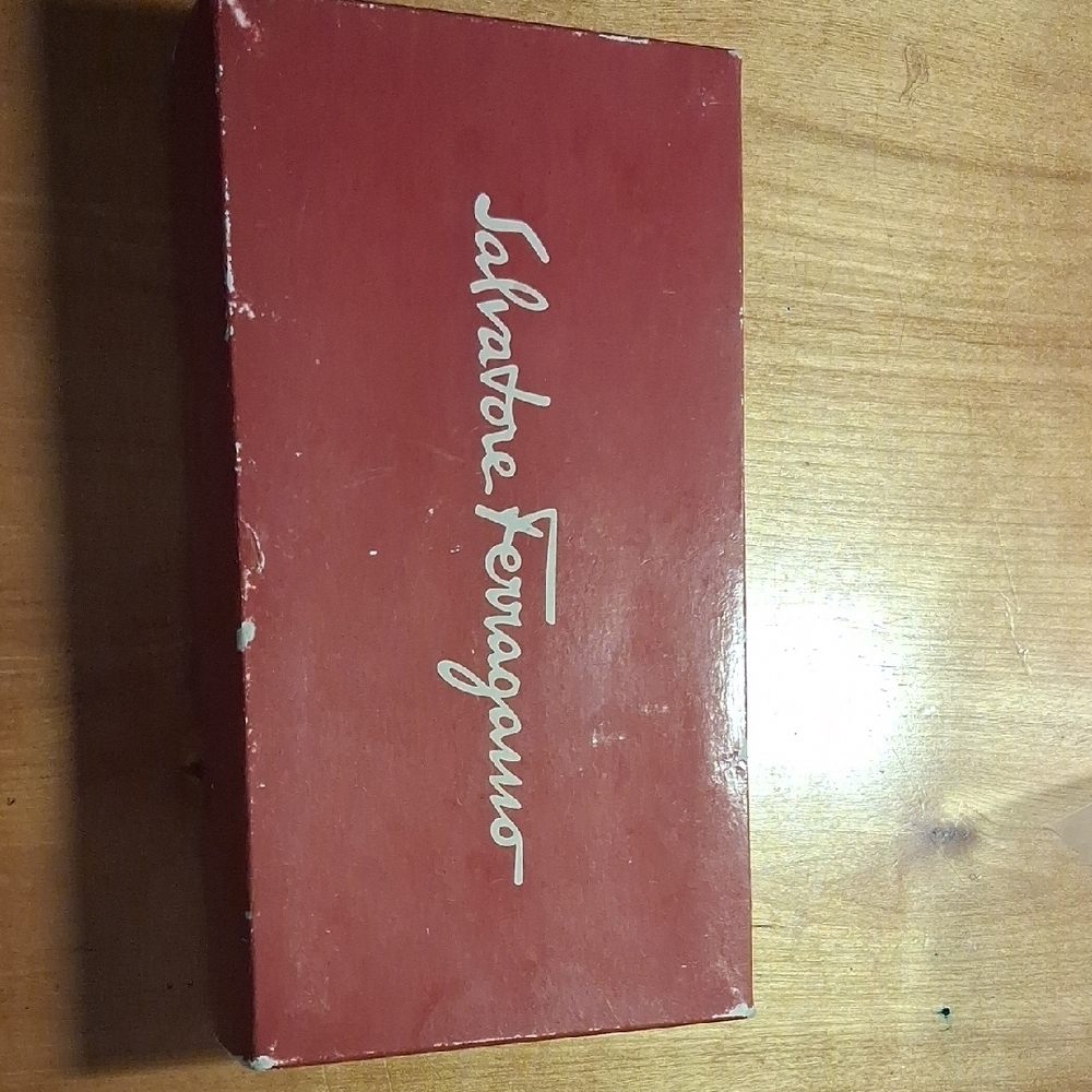 Salvatore Ferragamo Wallet - Picture 2 of 14